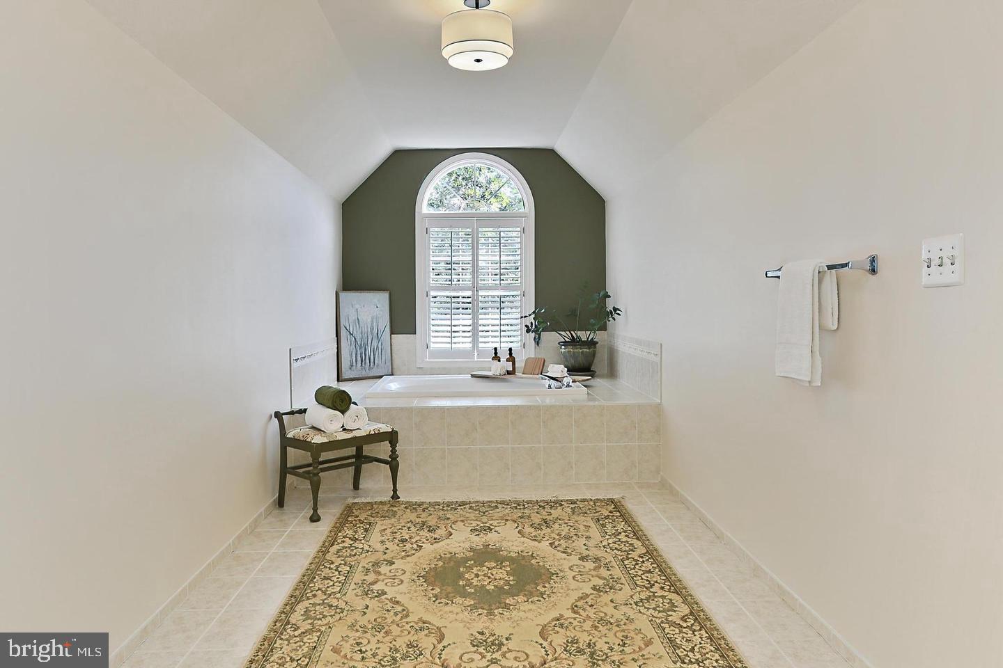 5749 Yewing Way Property Photo 36