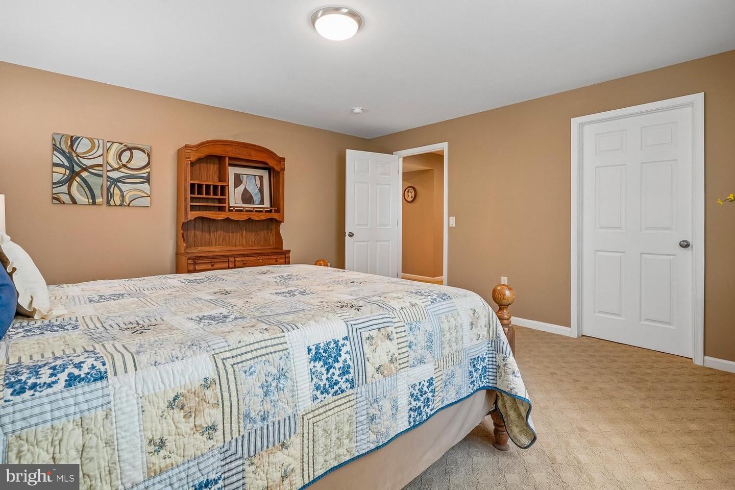 12840 Dunbarton Dr Property Photo 49