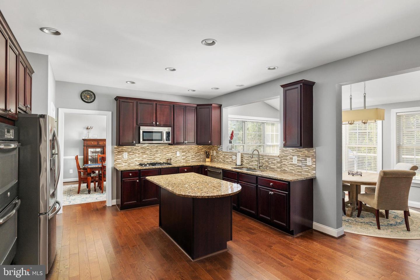 5813 Waterloo Bridge Cir Property Photo 10