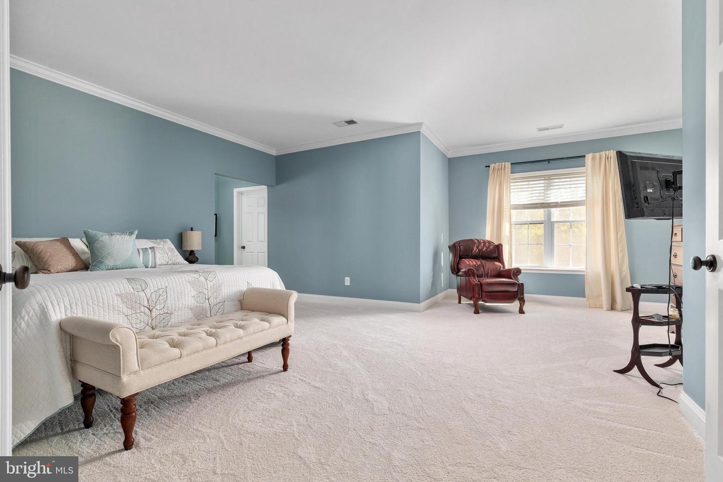 5813 Waterloo Bridge Cir Property Photo 18