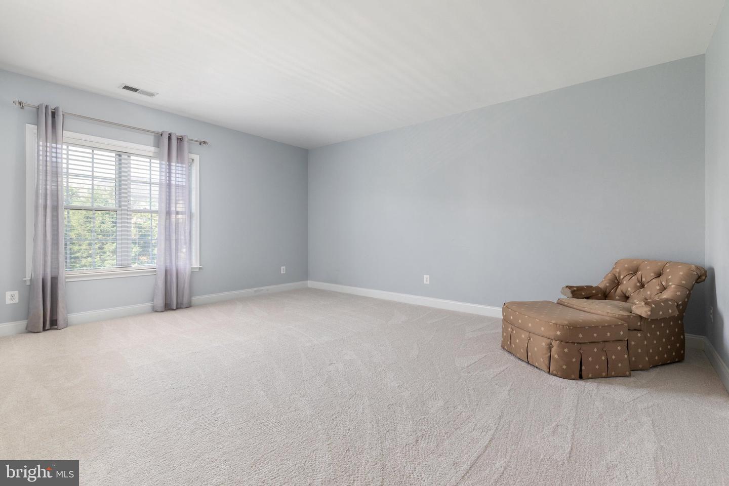 5813 Waterloo Bridge Cir Property Photo 24