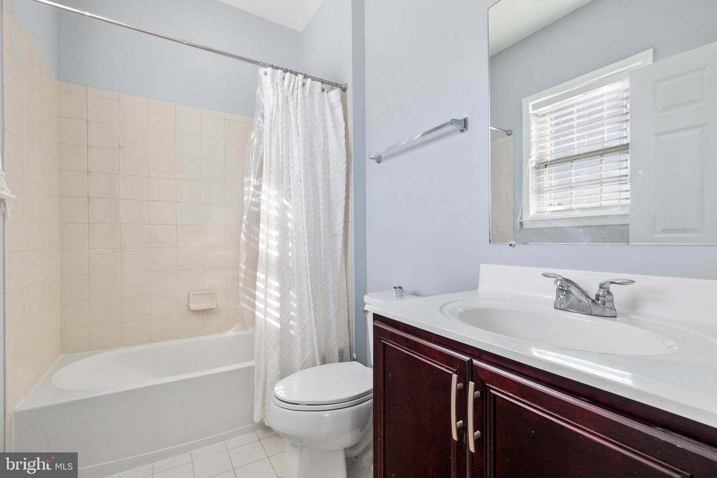 5813 Waterloo Bridge Cir Property Photo 30