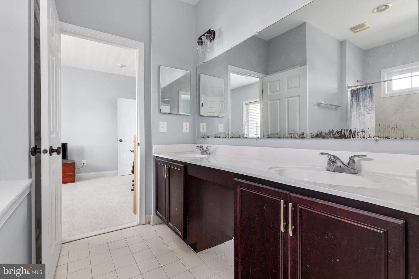 5813 Waterloo Bridge Cir Property Photo 33
