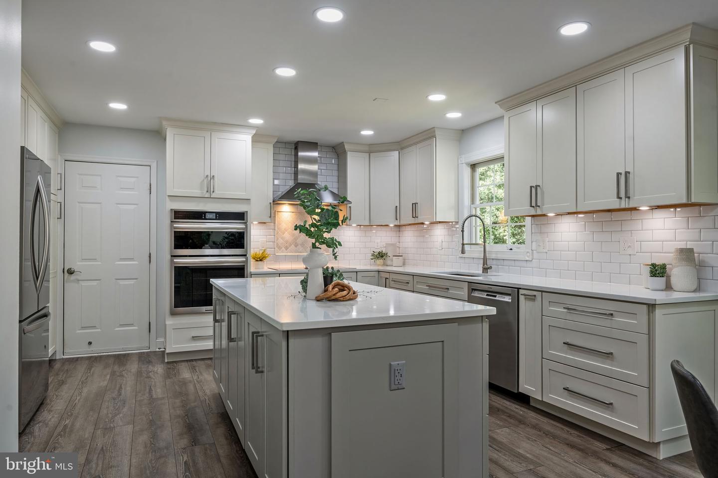 13106 Pershing Dr Property Photo 16