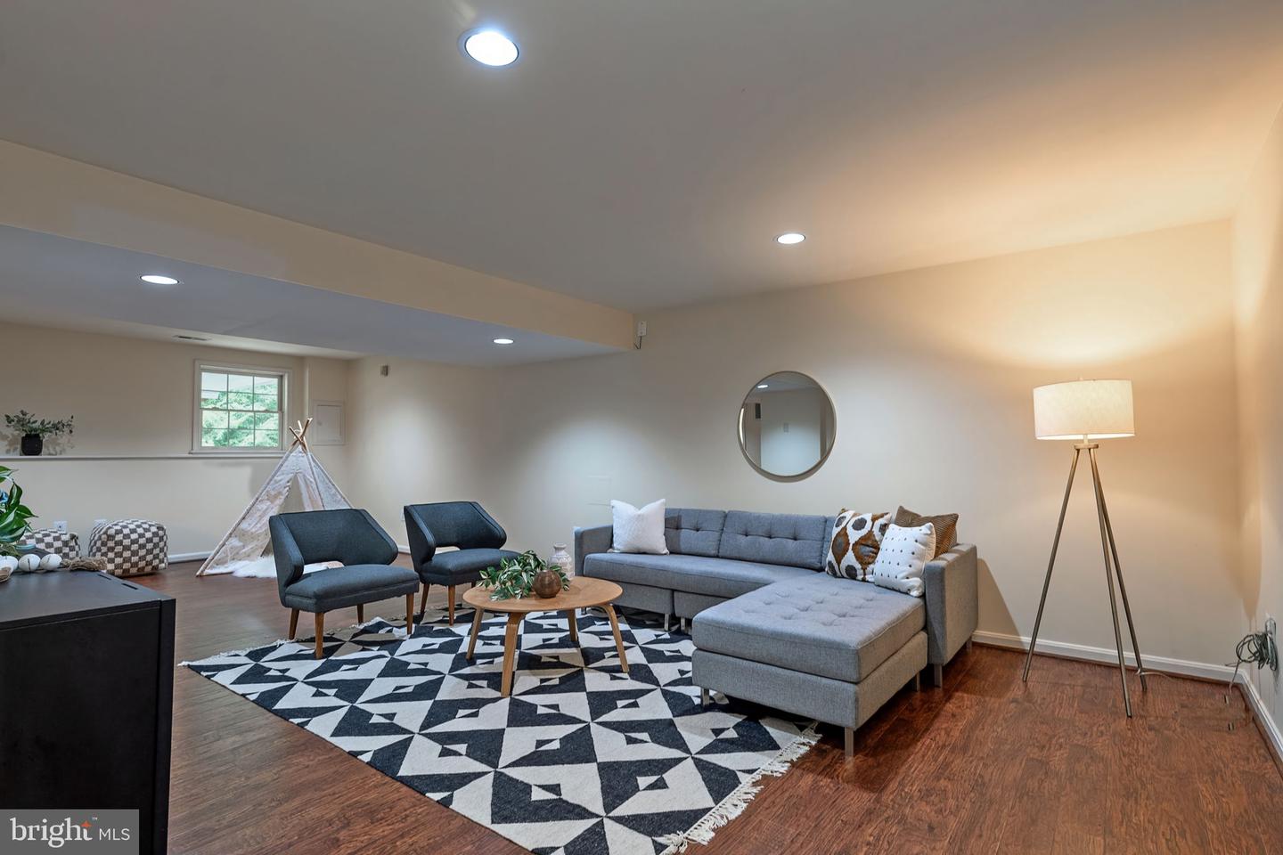 13106 Pershing Dr Property Photo 44