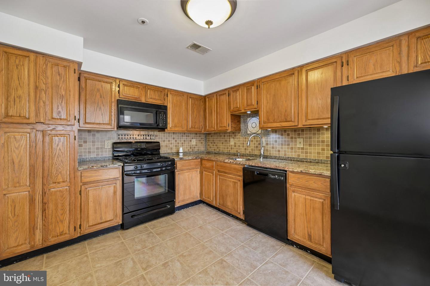 11128 Stagestone Way Property Photo 3