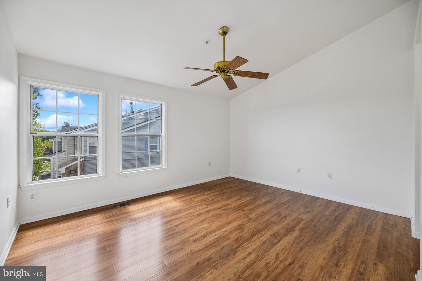 11128 Stagestone Way Property Photo 6