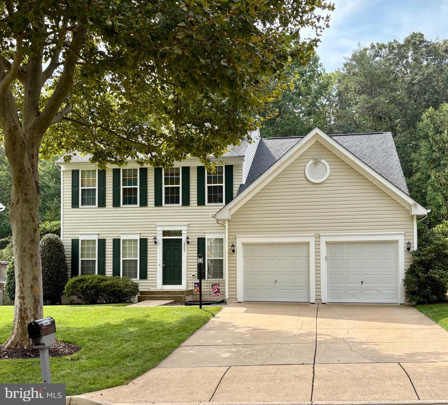 5885 Fincastle Dr Property Photo 1