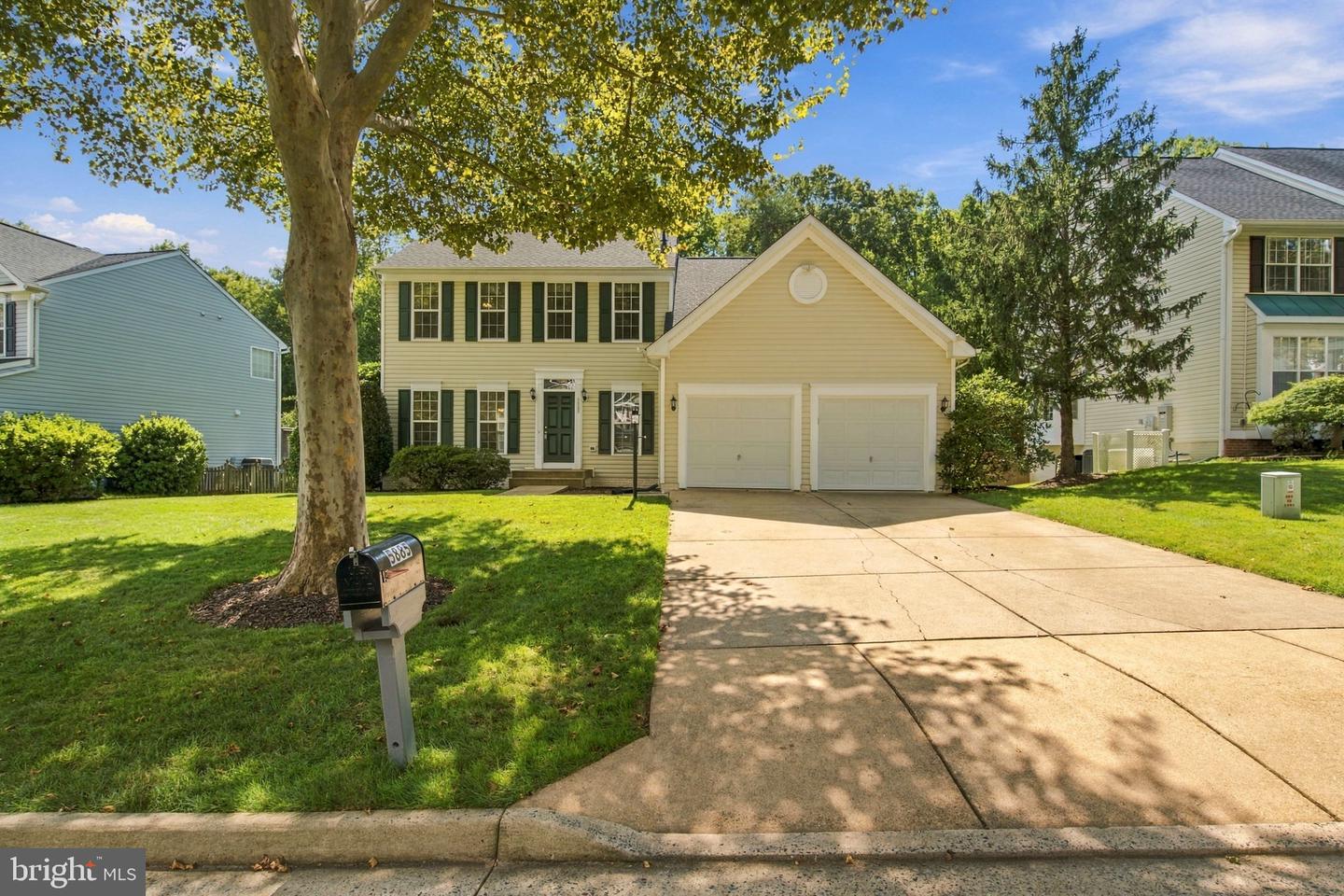 5885 Fincastle Dr Property Photo 2