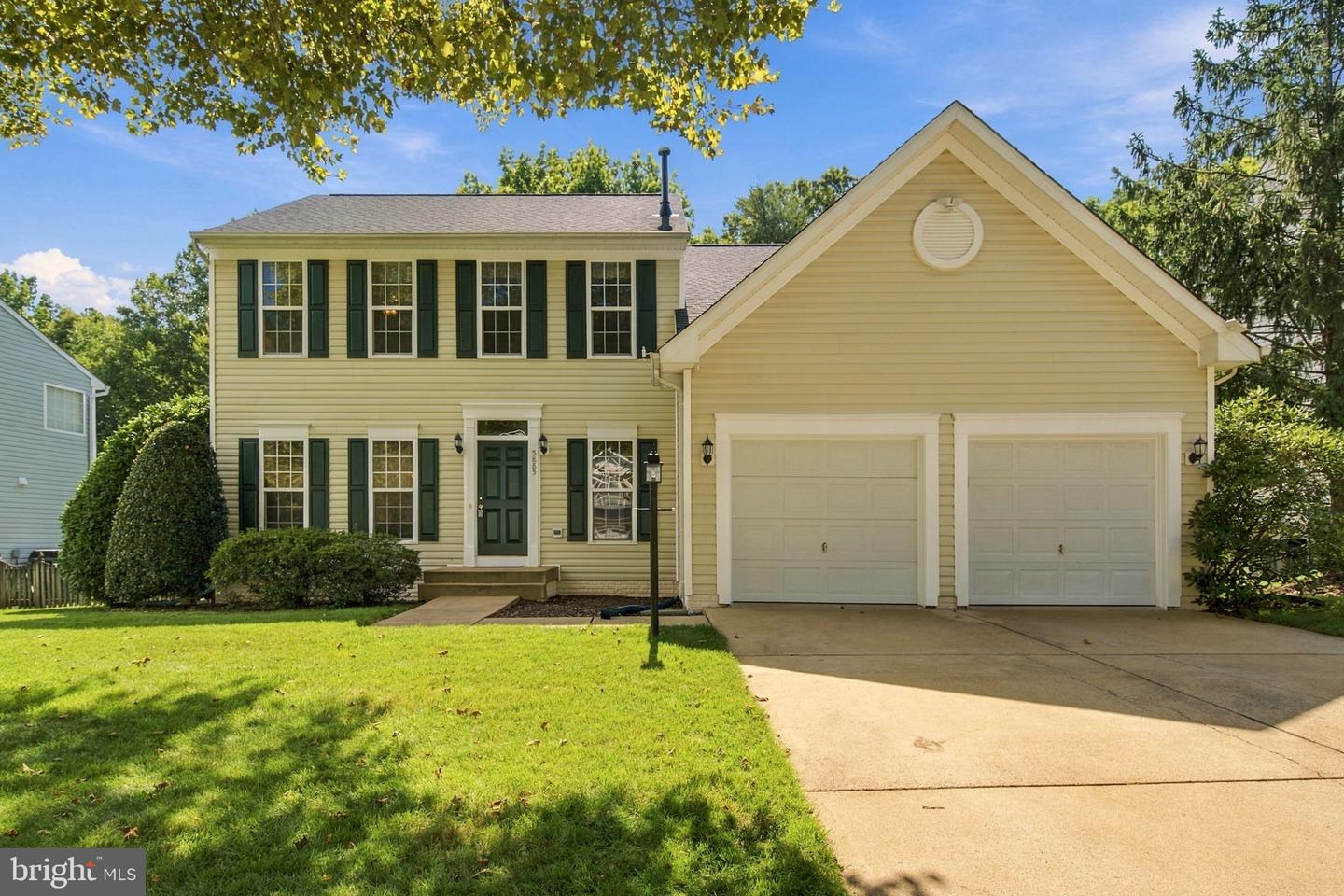 5885 Fincastle Dr Property Photo 3