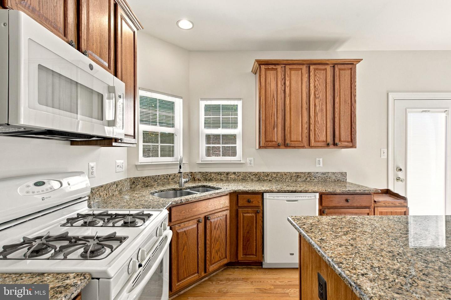5885 Fincastle Dr Property Photo 17