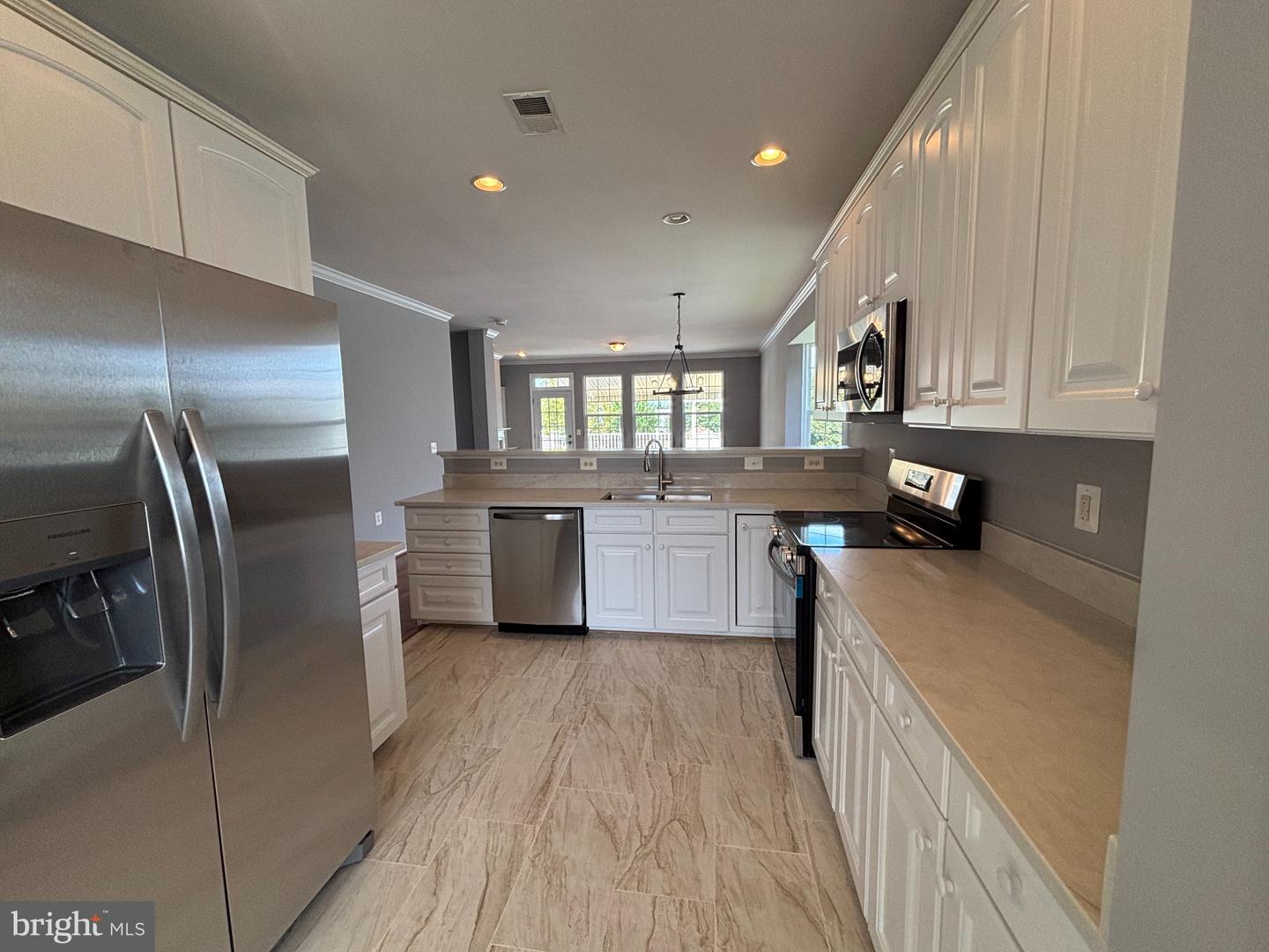 4029 Lunar Eclipse Dr Property Photo 6