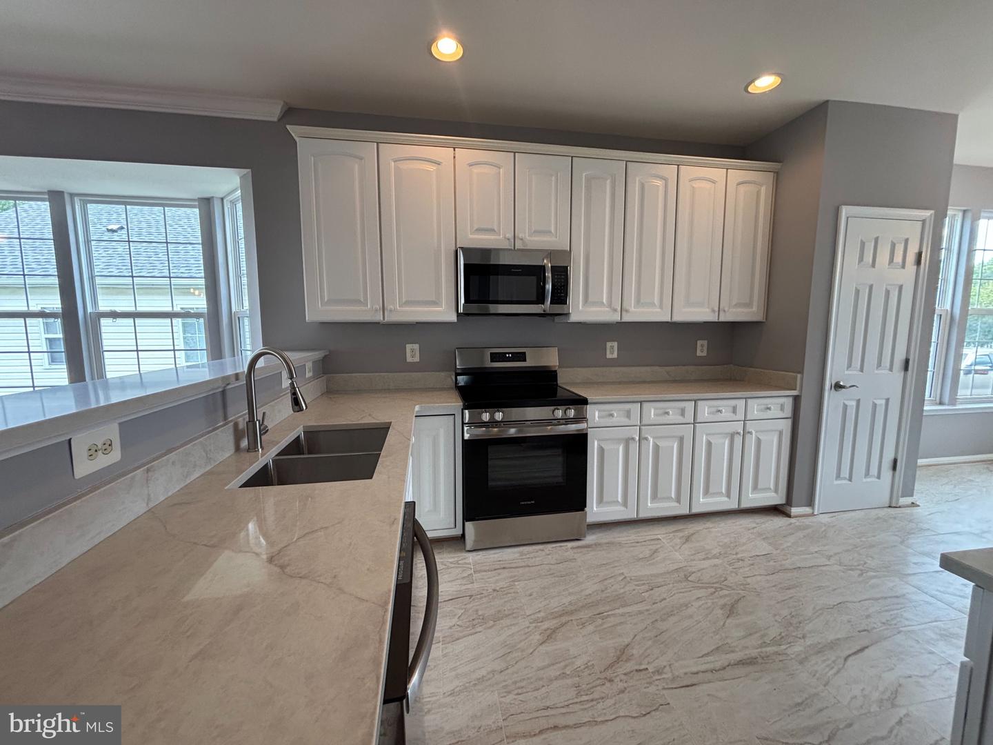 4029 Lunar Eclipse Dr Property Photo 18