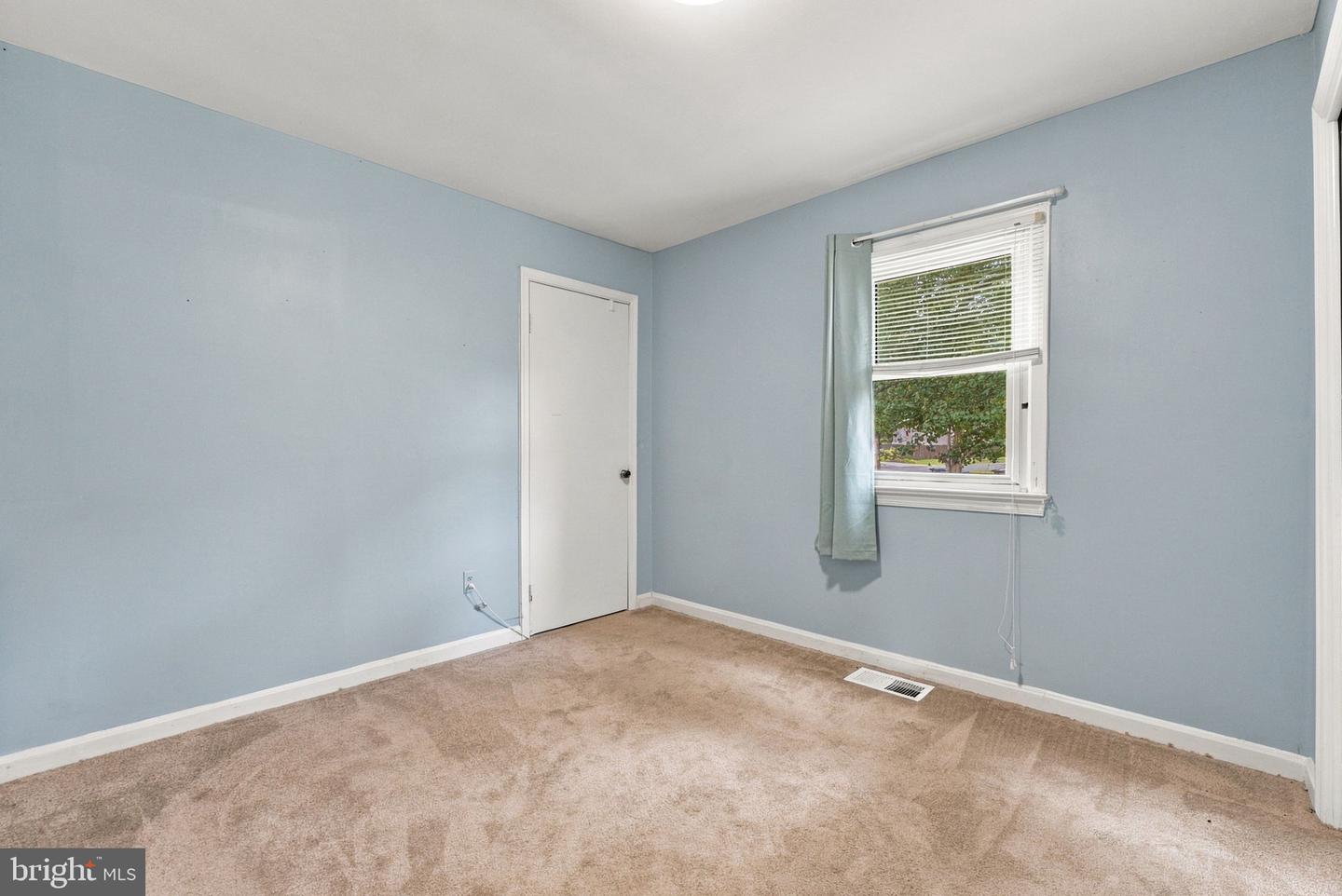8928 June St Property Photo 7