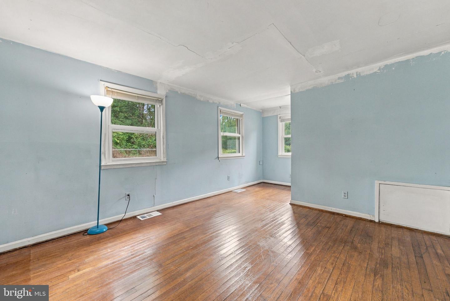 8928 June St Property Photo 12