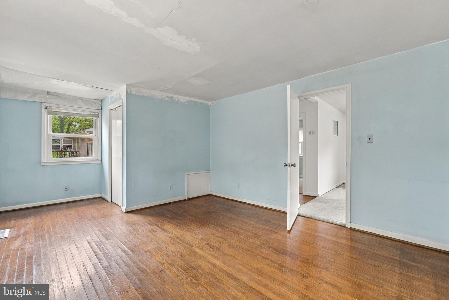 8928 June St Property Photo 13