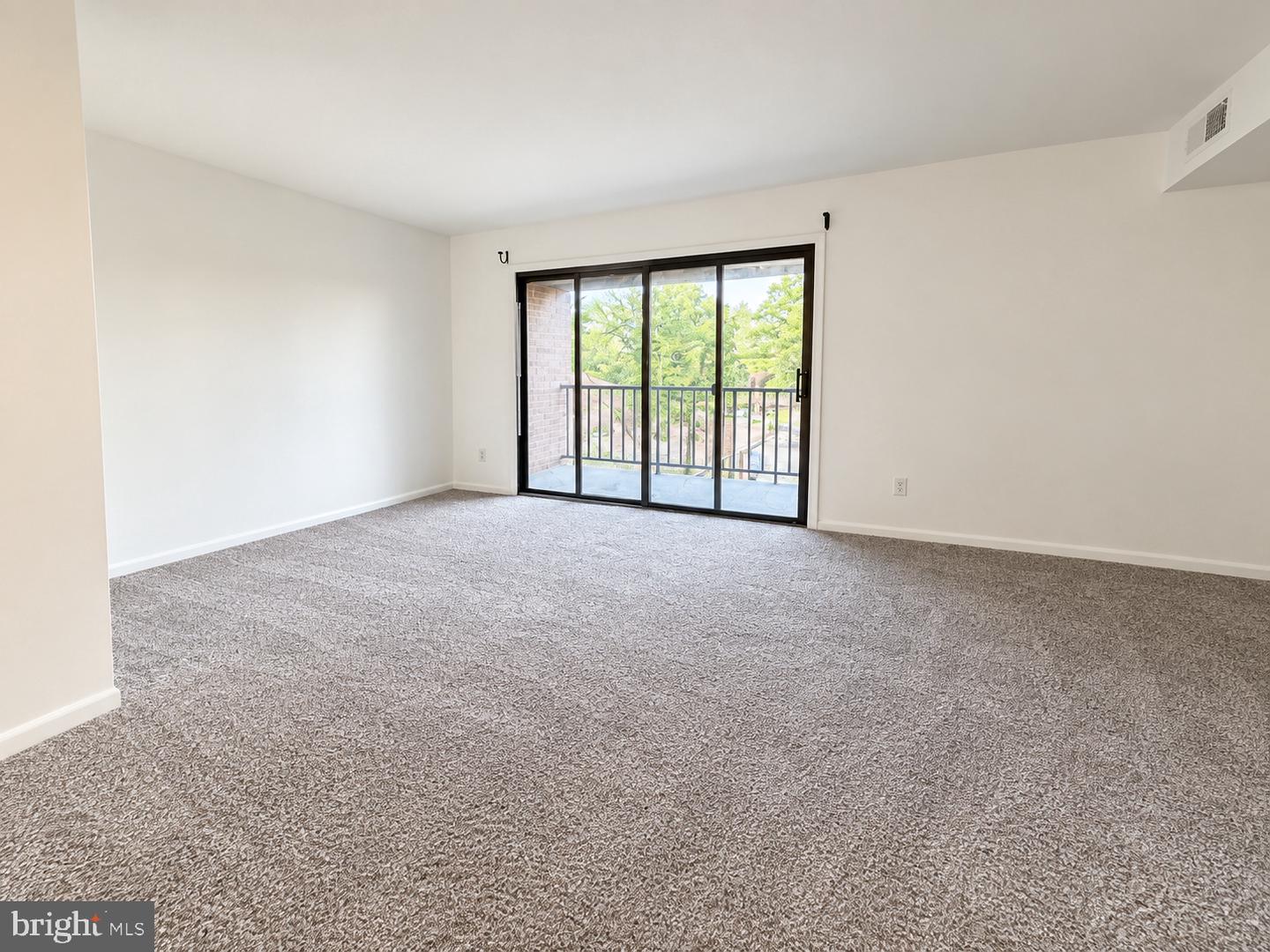 10622 Provincial Dr ##f Property Photo 2