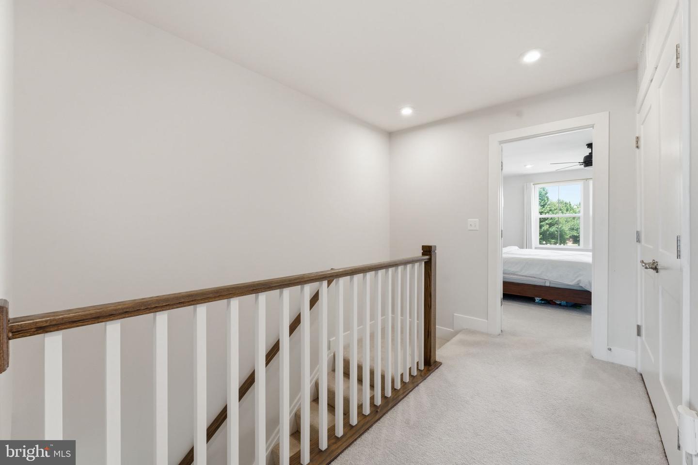 8784 Kensington Church St Property Photo 34
