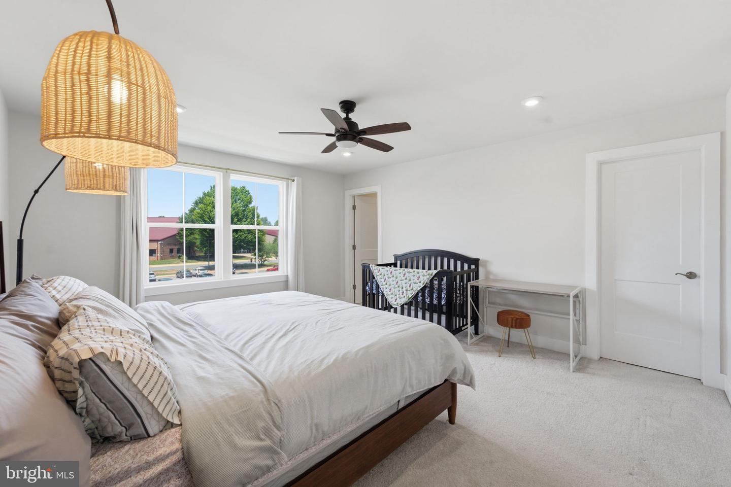 8784 Kensington Church St Property Photo 36