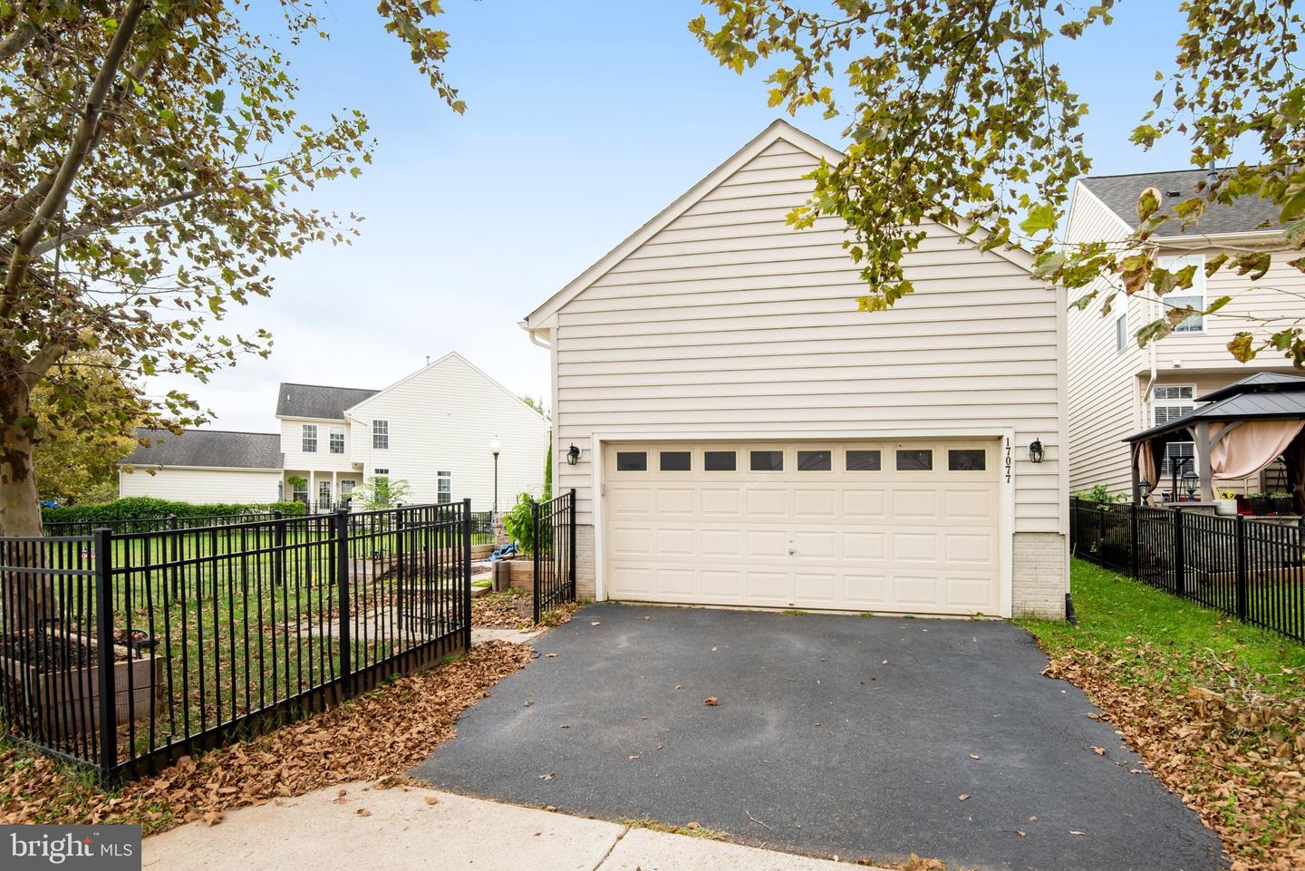 17077 Loftridge Ln Property Photo 17