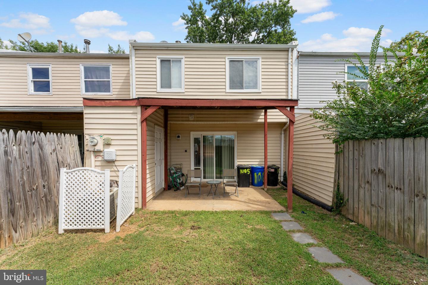 10059 Irongate Way Property Photo 2