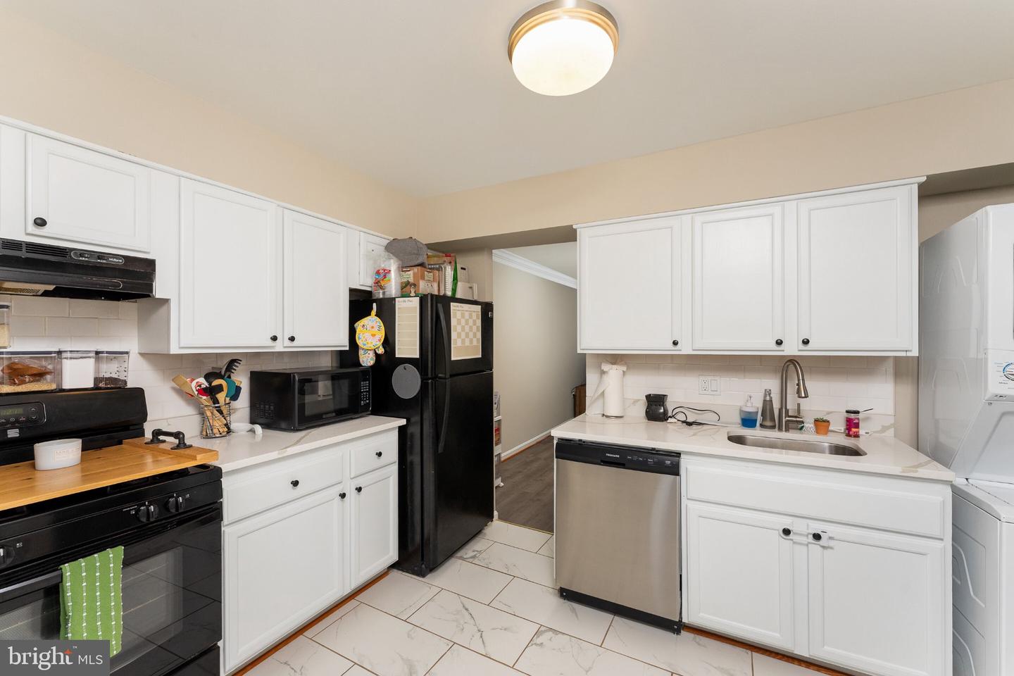 10059 Irongate Way Property Photo 5