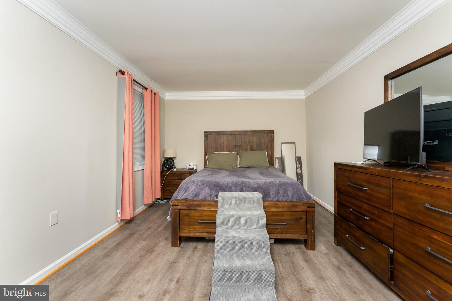 10059 Irongate Way Property Photo 7