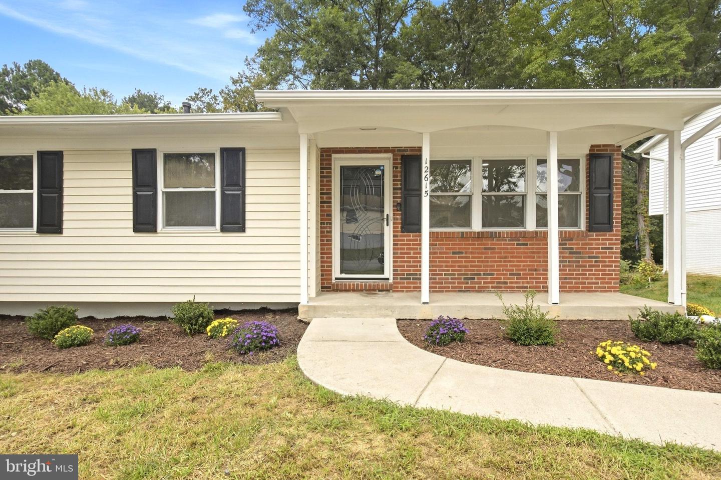 12615 VALLEYWOOD DR Property Photo 1