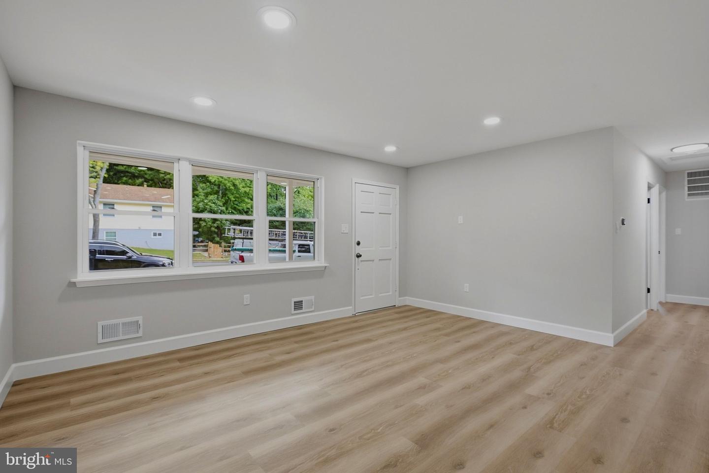 12615 Valleywood Dr Property Photo 6