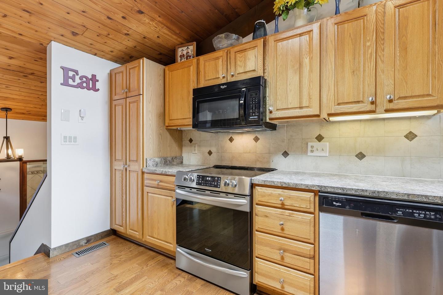 6445 Steeple Chase Ln Property Photo 12