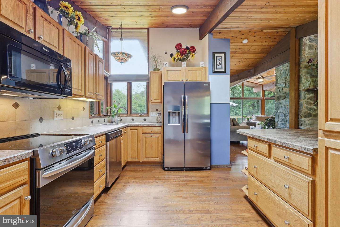 6445 Steeple Chase Ln Property Photo 13