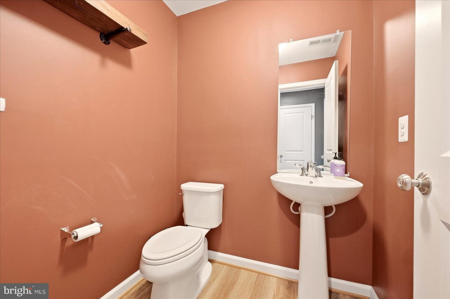 8193 Maude Ln Property Photo 18