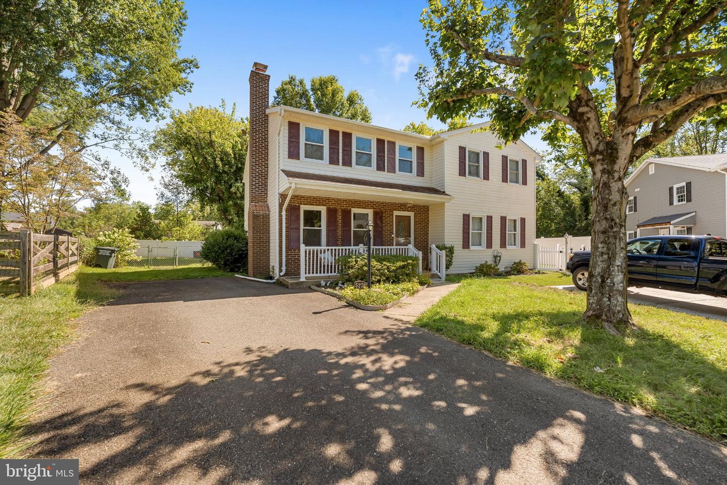 5277 Miles Ct Property Photo 1