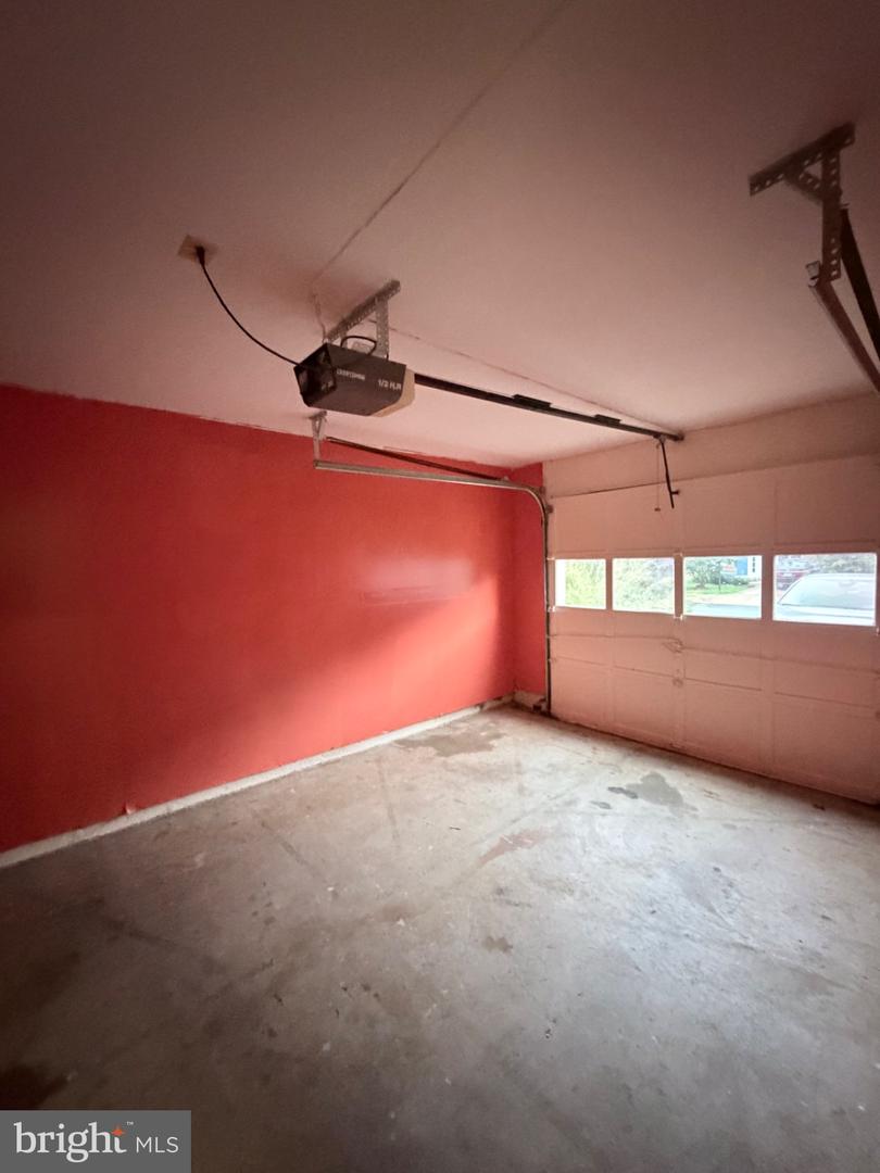 14066 Madrigal Dr Property Photo 4
