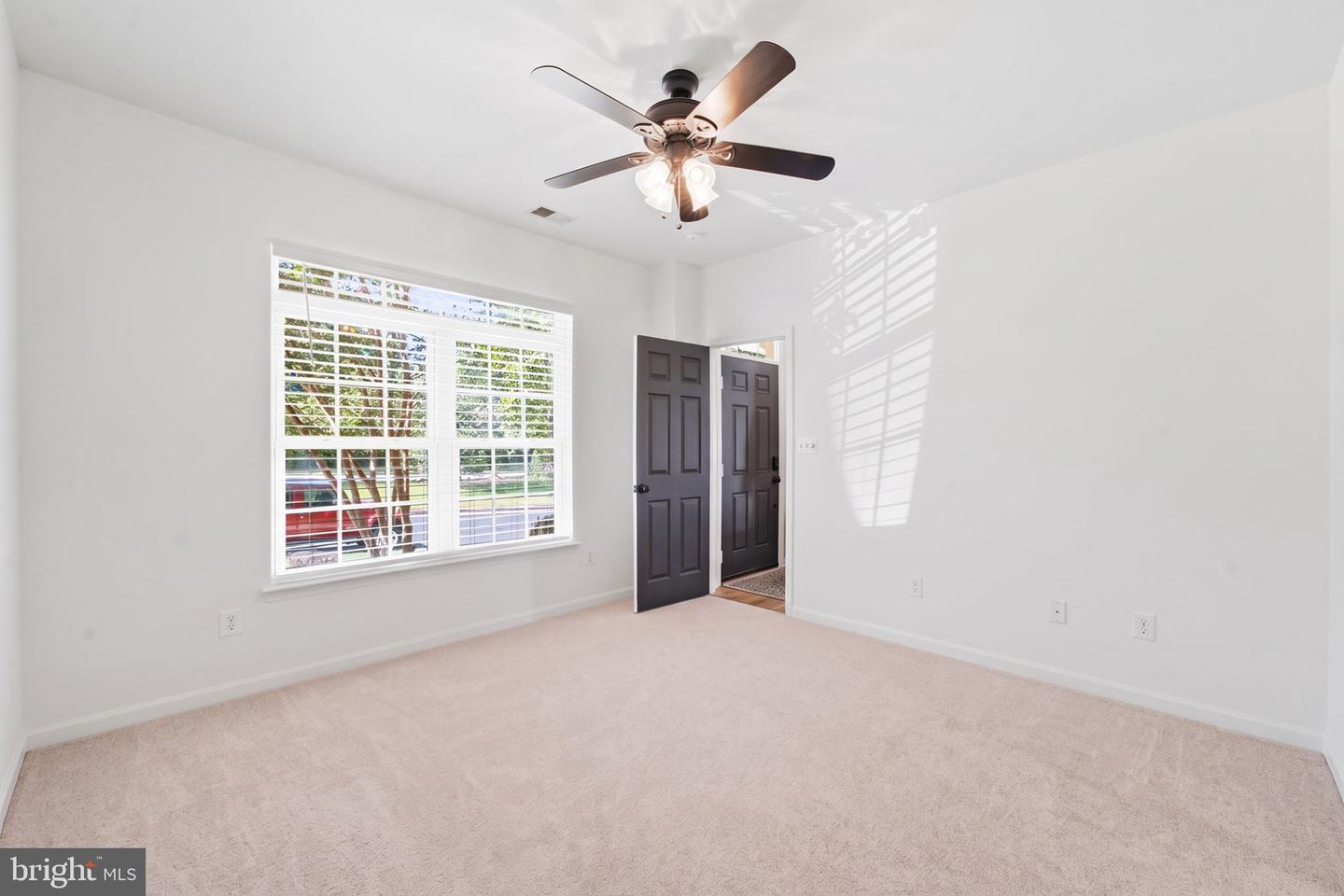 9855 Earls Ferry Cir Property Photo 17