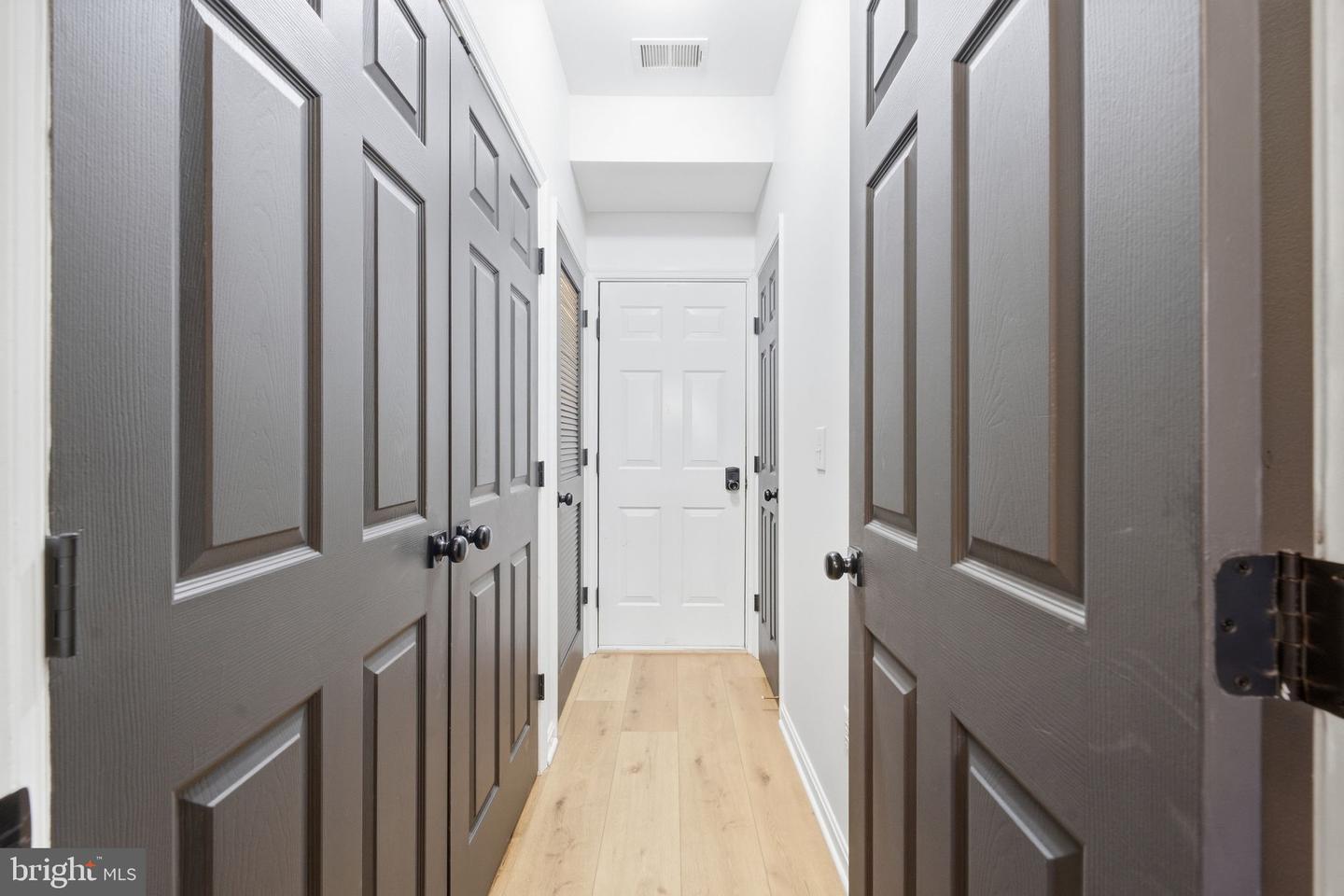 9855 Earls Ferry Cir Property Photo 21