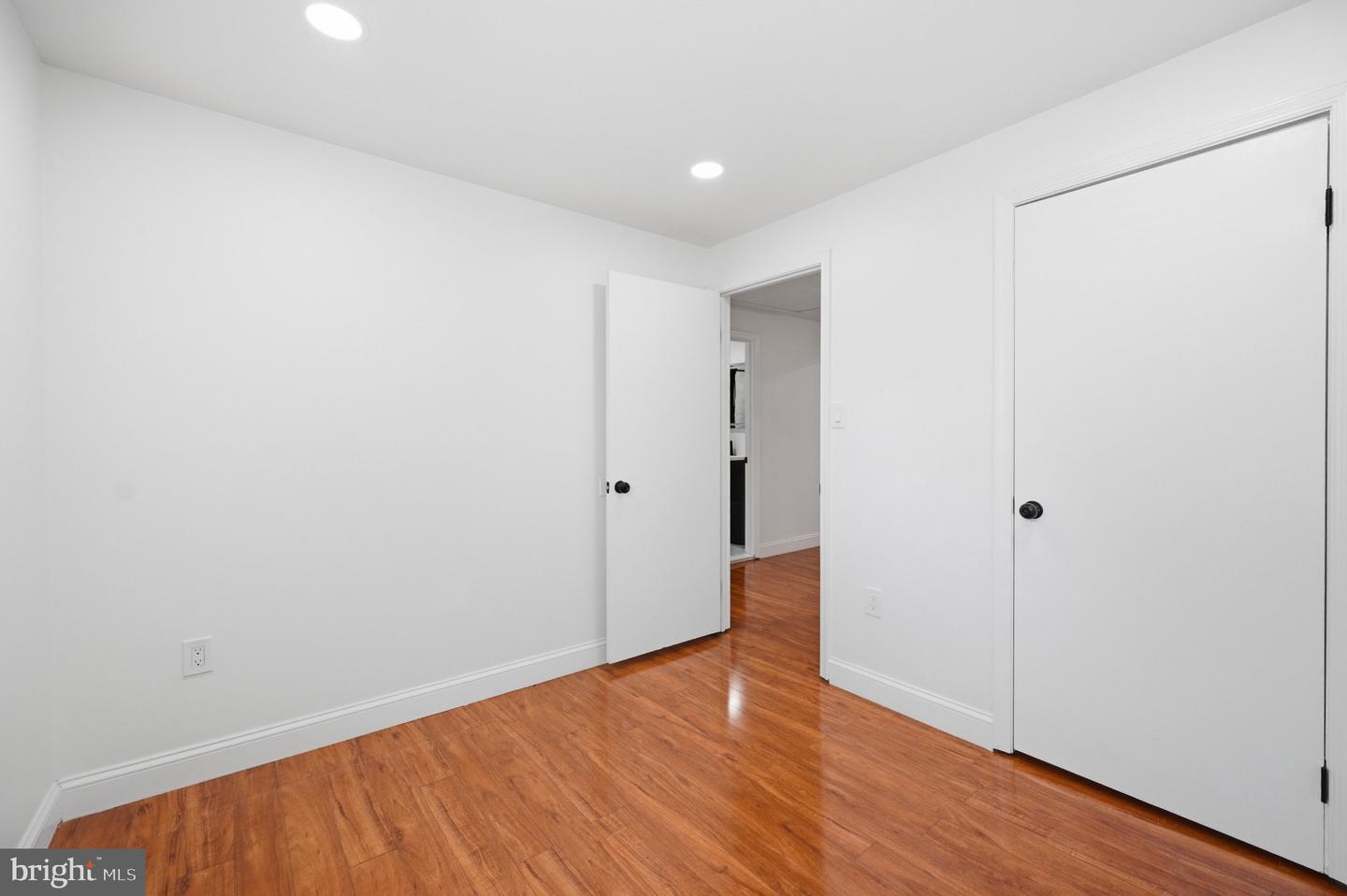 1214 Fox Run Pl Property Photo 18