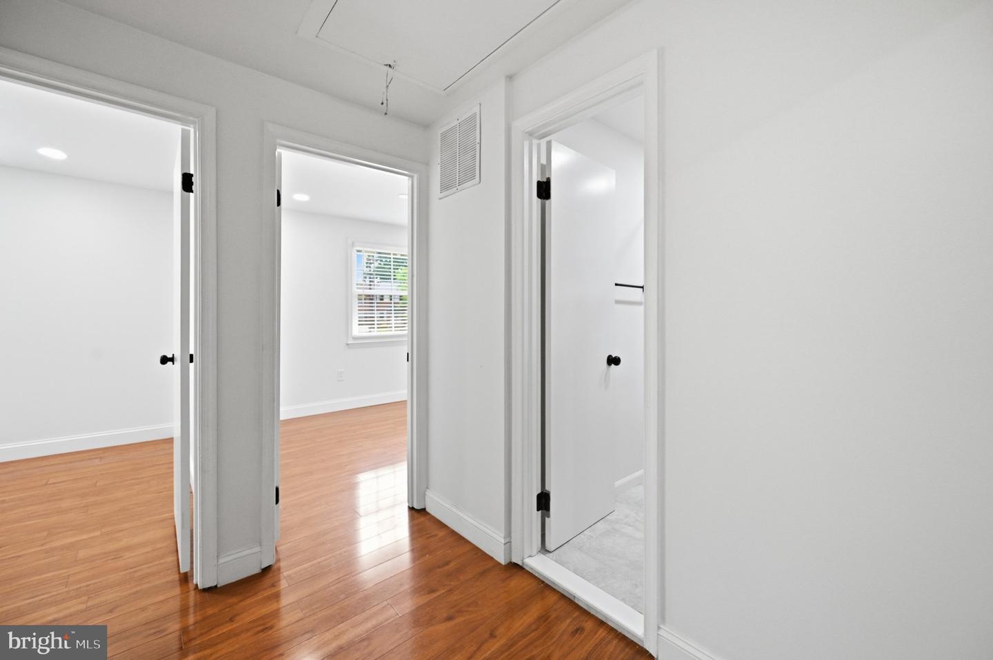 1214 Fox Run Pl Property Photo 19
