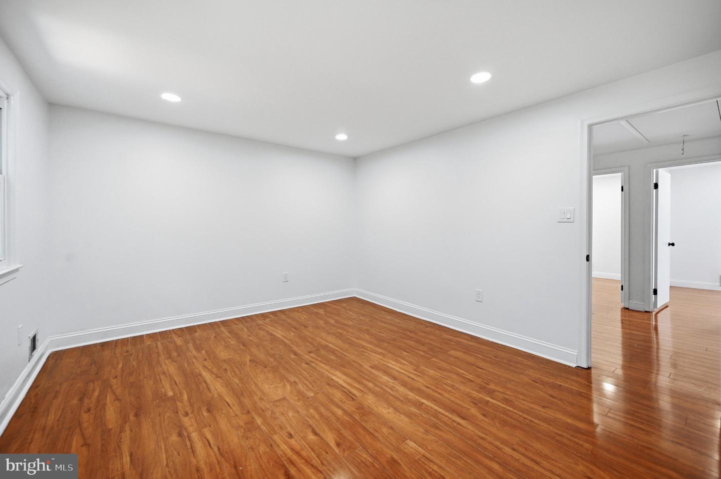 1214 Fox Run Pl Property Photo 22