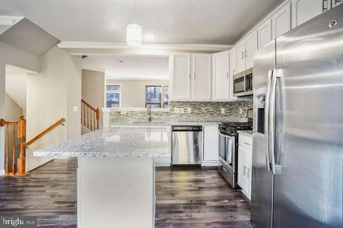 1249 Corbett Pl Property Photo 9