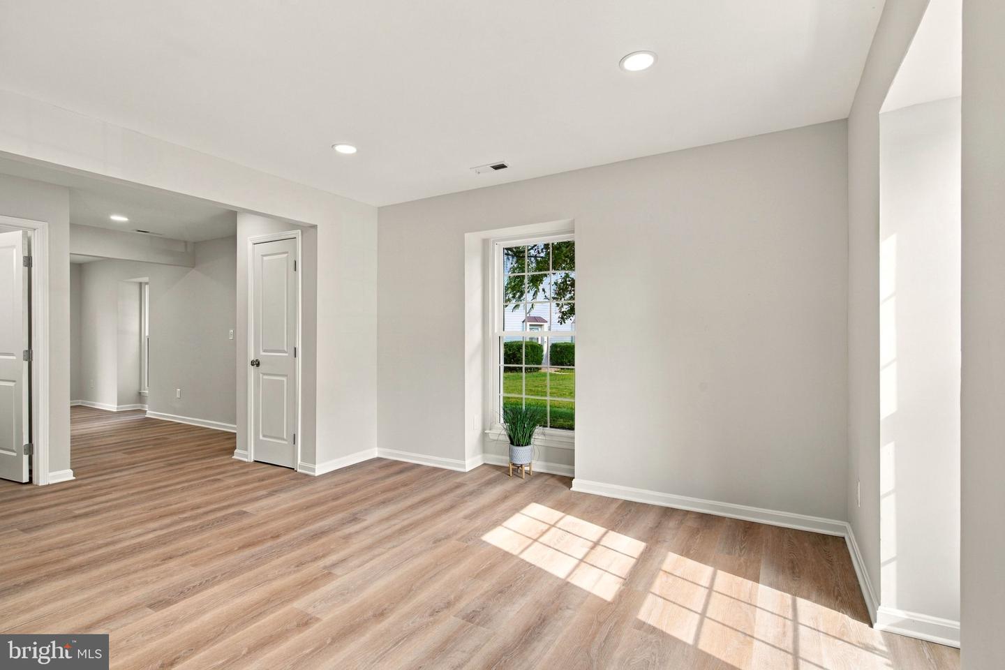 6073 Trident Ln Property Photo 11