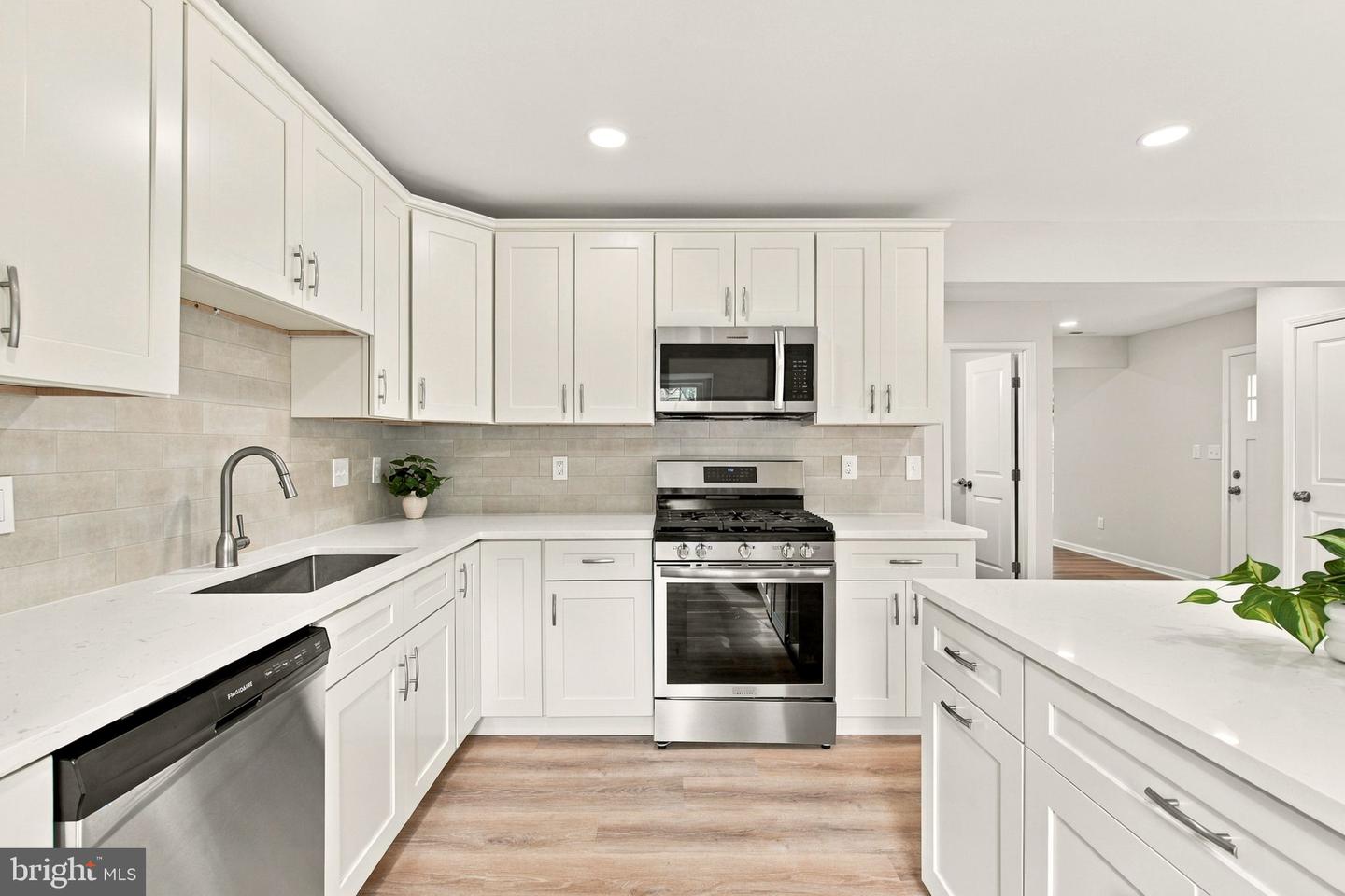 6073 Trident Ln Property Photo 16