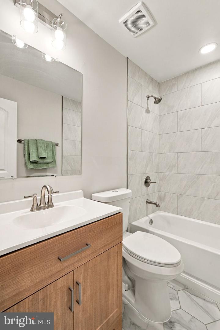 6073 Trident Ln Property Photo 27