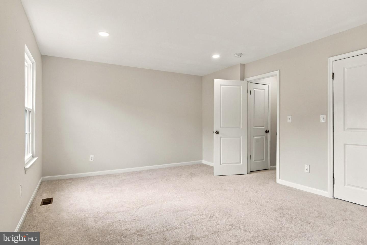 6073 Trident Ln Property Photo 30