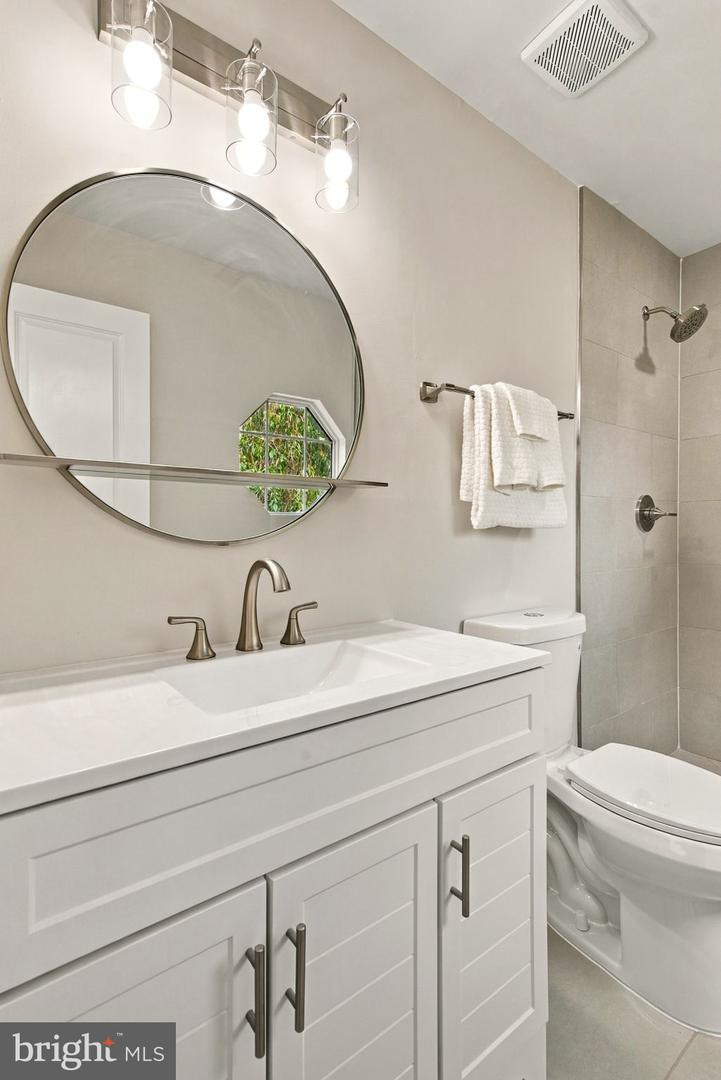 6073 Trident Ln Property Photo 33