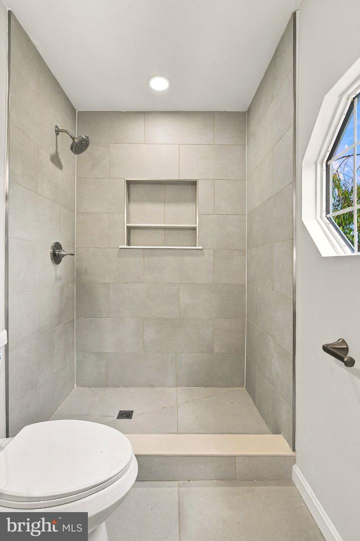6073 Trident Ln Property Photo 34