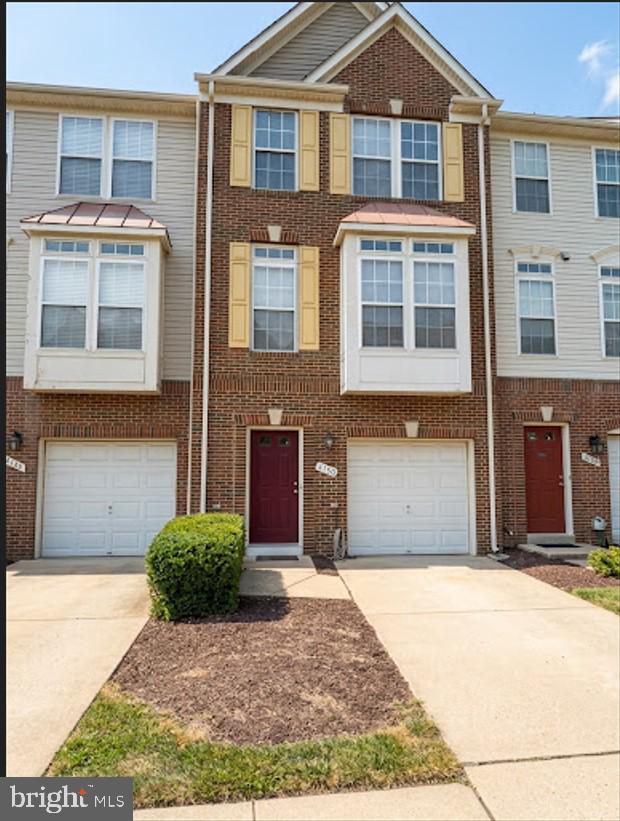 4150 CRESSIDA PL #E Property Photo 1