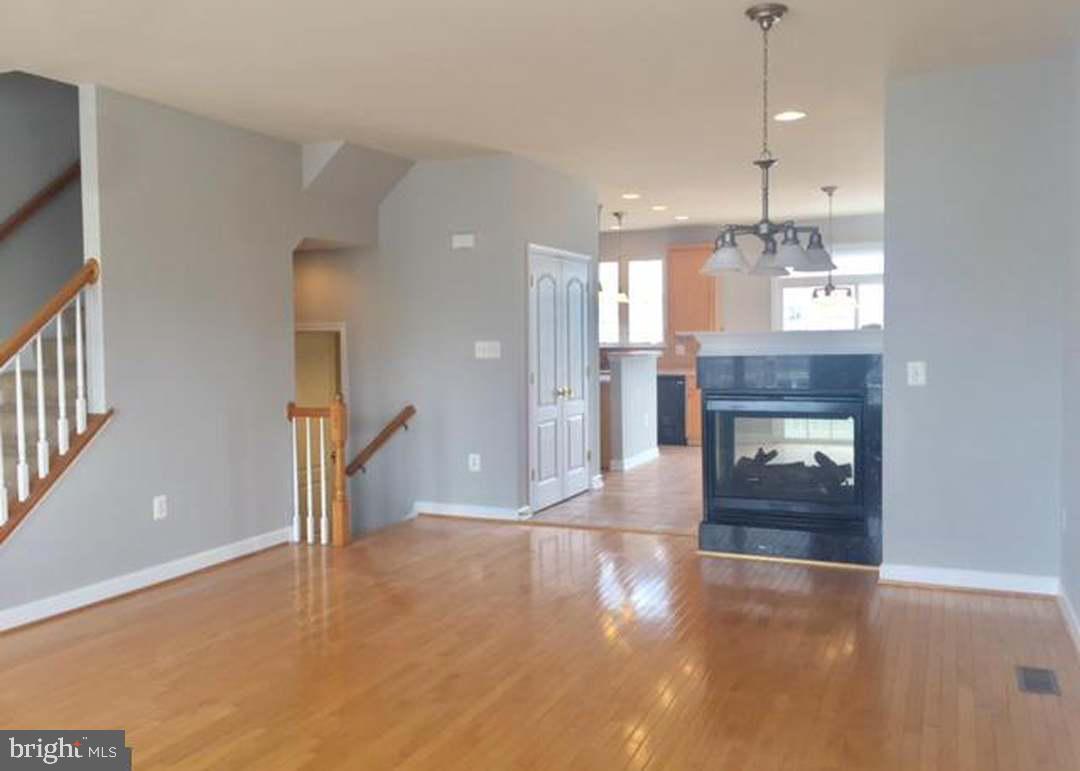 710 Redgate Ln Property Photo 2