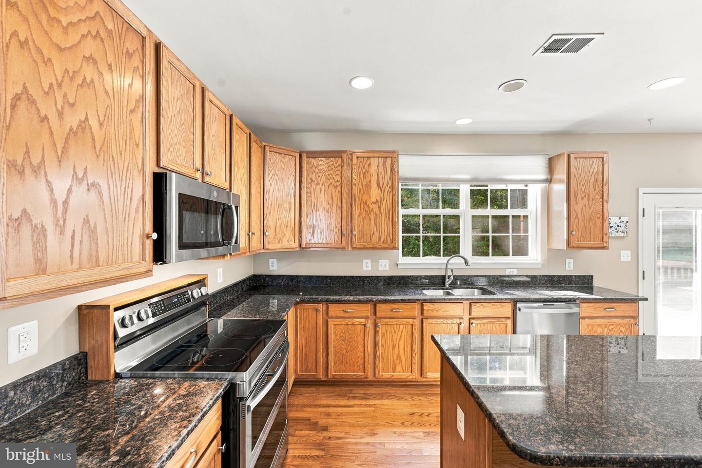 8368 Tenbrook Dr Property Photo 22