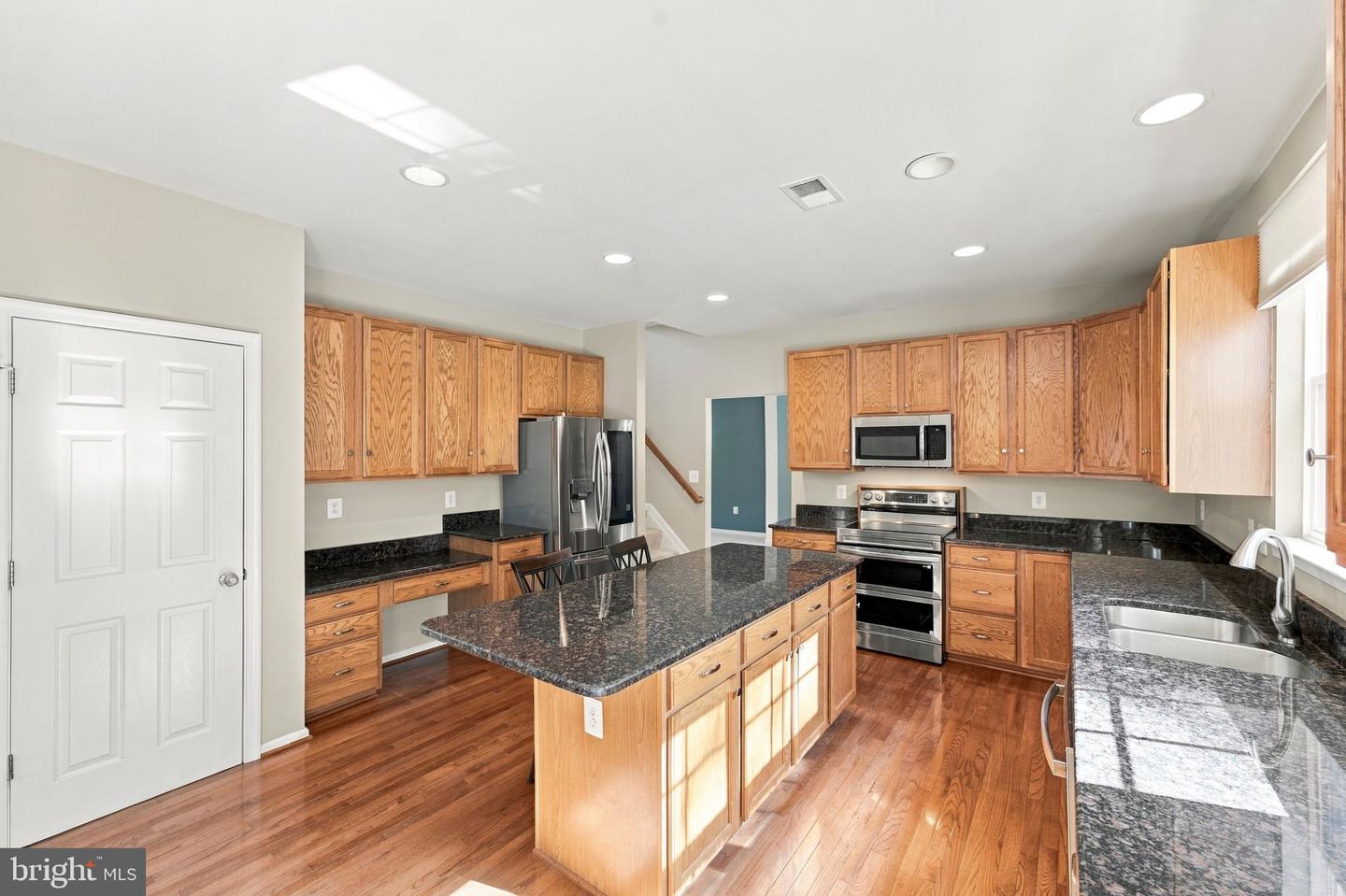 8368 Tenbrook Dr Property Photo 24